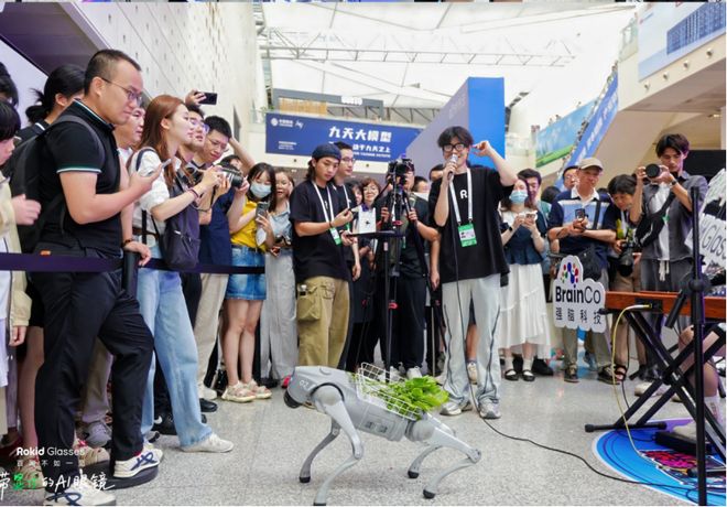 明：AI眼镜不是智障关键看怎么用麻将胡了试玩平台Rokid祝铭(图1)